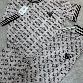 GUESS LUX EŞOFMAN TAKIMI