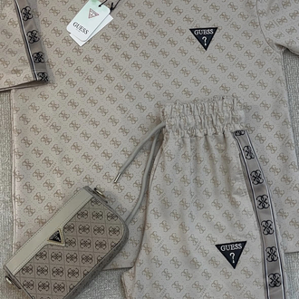 GUESS LUX EŞOFMAN TAKIMI