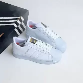 SUPERSTAR