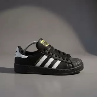 SUPERSTAR