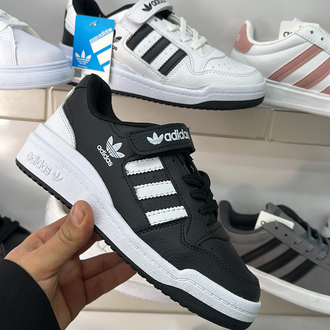 Cırtlı Adidas Spor Ayakkabı