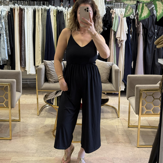 Siyah ip askılı tulum