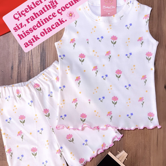 çilekli kolsuz t-shirt şort takımı