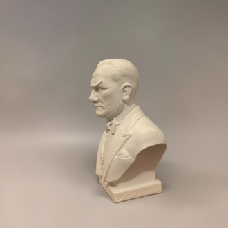 Atatürk büstü