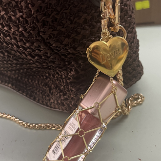 Lip gloss charm 