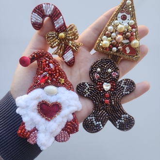 4lü yılbaşı broş set