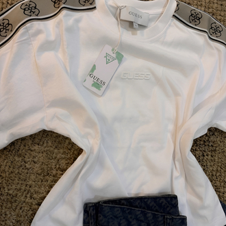 Gue Kolları Şerit Detay Tshirt