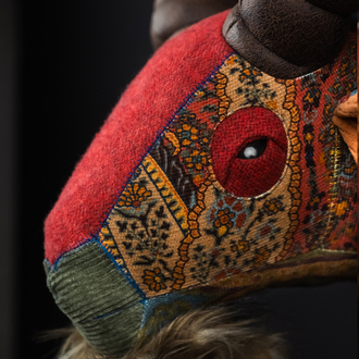 Patchwork, Nakışlı Teke Duvar Büstü