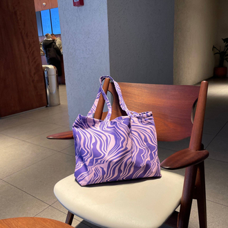 Colored shopper bag