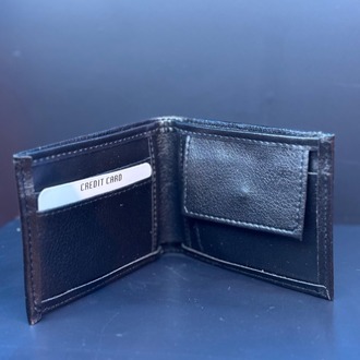Armani-Cüzdan