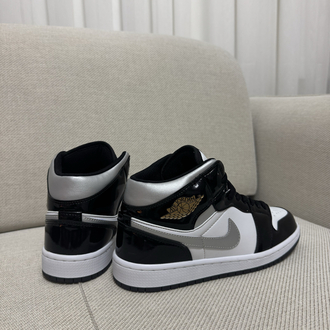 Air Jordan 1 Mid