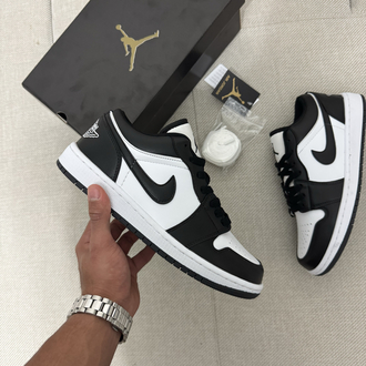 Air Jordan 1 Low Panda