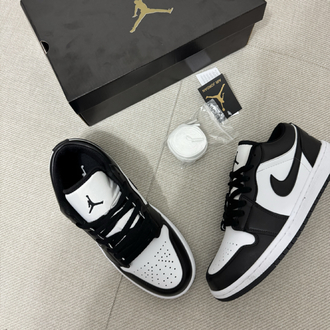Air Jordan 1 Low Panda