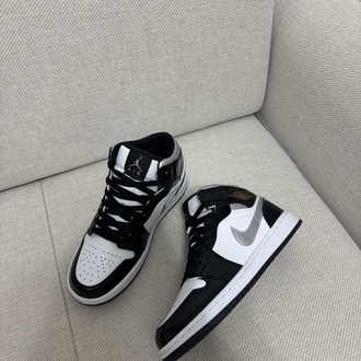 Air Jordan 1 Mid
