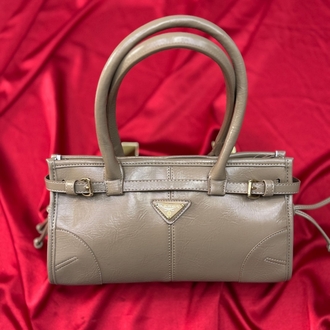 Prada çanta 