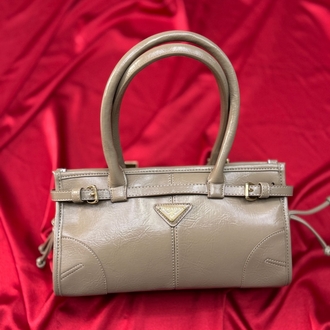Prada çanta 