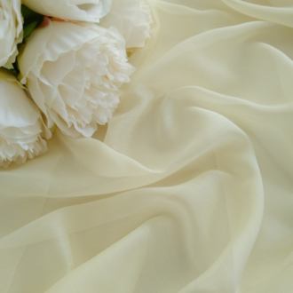 Pastel Sarı Şifon Runner - Bahar Konseptli Sofralar & Modern Davetler İçin Masa Örtüsü