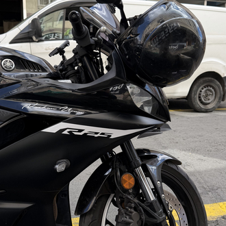Yamaha R25 Sağ Sol Grenaj R25 Yazı Sticker Beyaz