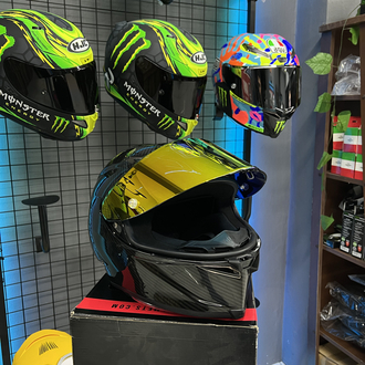 AGV PİSTA GP RR LİQUİD CARBON EDİTİON