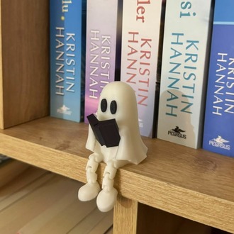 3D Oturan Hayalet Okur
