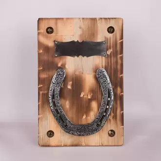 El İşlemeli Nal Detaylı Kişiselleştirilebilir Plaket