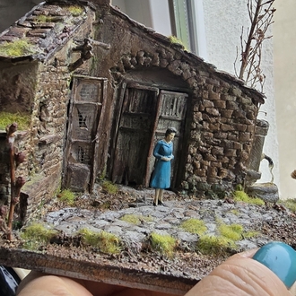 yıkık ev diorama