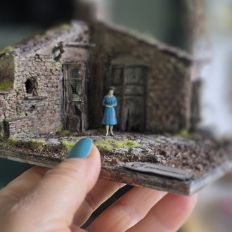 yıkık ev diorama