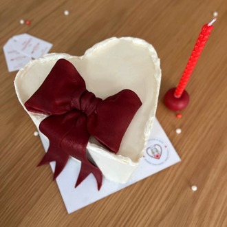No.1 Deep Burgundy Ribbon Fondant Cake (Kurdele Süslemeli Kalp Pasta)