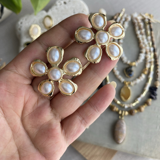 Barok İnci Detaylı Vintage Gold Çiçek Küpe