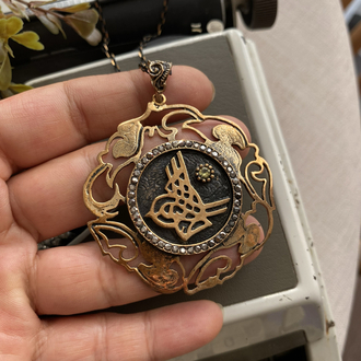 Tuğra Desenli Uzun Bronz Kolyeler