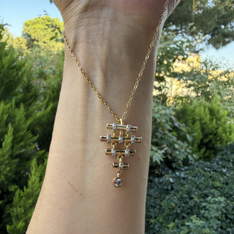Geometrik Formlu Zirkon Taşlı Gold Çelik Kolye