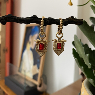 Crimson Key – Vintage Kızıl Anahtar Vip Küpe 