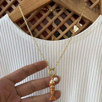 Çelik Mineli Balık ve İnci Charm Kolye