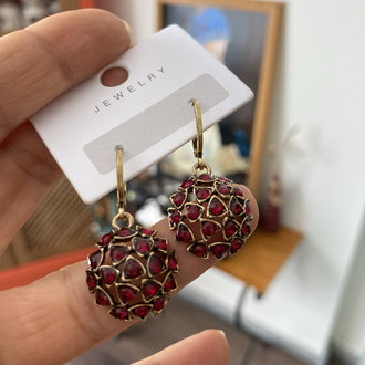 Lâl Taşlı Bronz Küpe