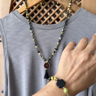 Serpentine & Lal (Garnet) Taşlı Püsküllü Doğal Taş Kolye ve Bileklik 