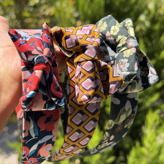 Fiyonk Detaylı Retro Kumaş Taçlar