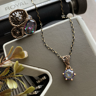 Markazit ve Topqz Taşlı Bronz Kolyeler…
