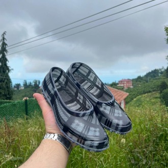 Gri Plastik Kadın Bahçe Ayakkabısı