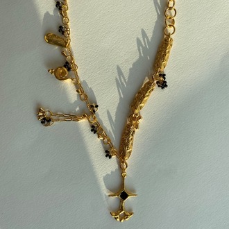 Brambuta Enuma Kolye - Gold Siyah