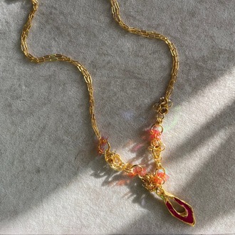 Brambuta Enki Small Fancy Kolye Altın - Fuşya