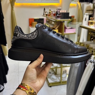 TAŞLI SNEAKER