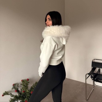TÜYLÜ HIRKA