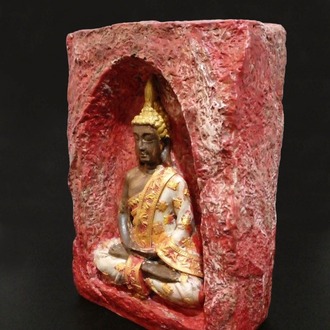 Kırmızı-Beyaz Renkli Mağara İçinde Kahverengi-Beyaz Buda Tealight Mumluk