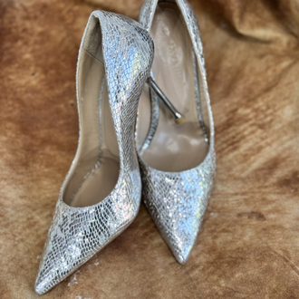 Gümüş Stiletto