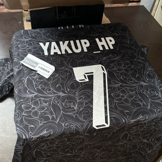 Yetişkin Siyah Kurt Desenli Bozkurt Forma Kabartmalı
