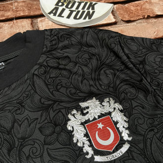 Yetişkin Gri Kurt Desenli Bozkurt Forma Kabartmalı logo