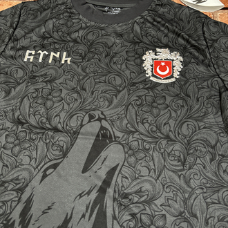 Yetişkin Gri Kurt Desenli Bozkurt Forma Kabartmalı logo