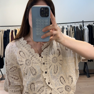 Kroşe detaylı bluz