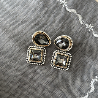 Zr model parlak taşlı küpe