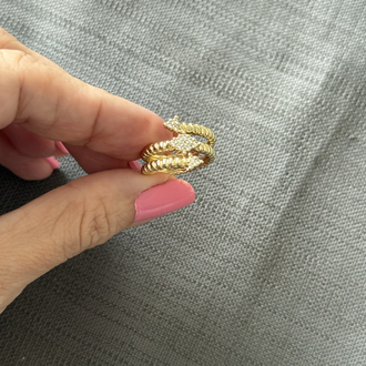 Burgu taşlı ok gold yüzük